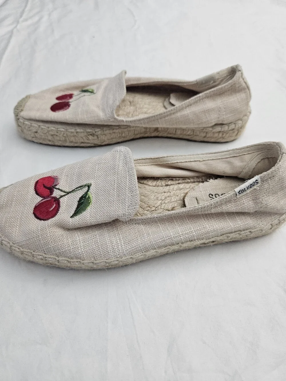 Soludos Beige Canvas Cherry Embroidered Slip-On Espadrilles Size 7.5